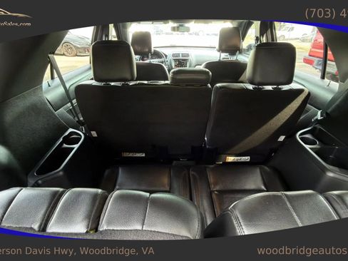 Used 2018 Ford Explorer XLT w/ Equipment Group 202A AWD/4WD image 17