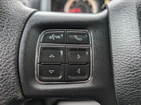 Used 2017 RAM 1500 Express image 24