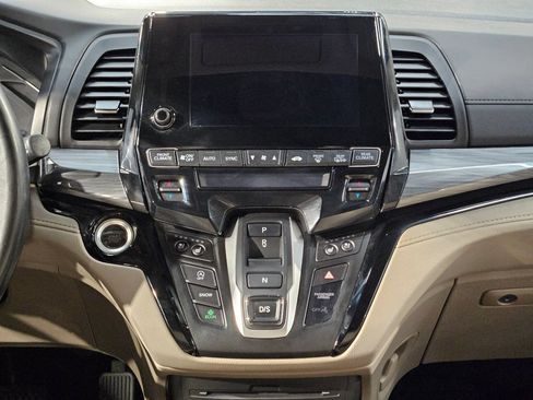 Used 2022 Honda Odyssey Elite image 16