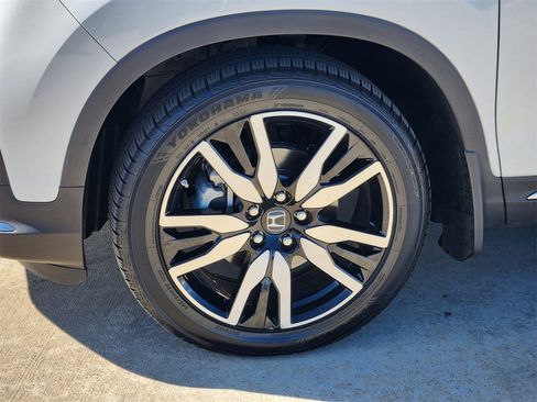 Certified 2022 Honda Pilot Touring image 11