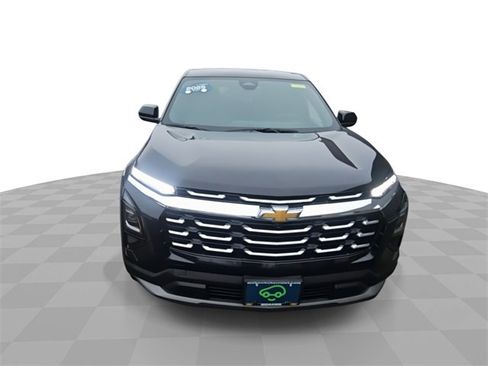 Used 2025 Chevrolet Equinox LT image 3