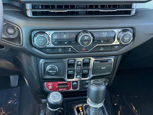 New 2026 Jeep Gladiator Willys image 13