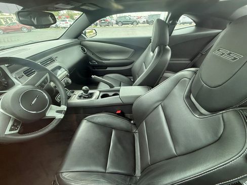 Used 2011 Chevrolet Camaro SS w/ RS Package RWD image 4