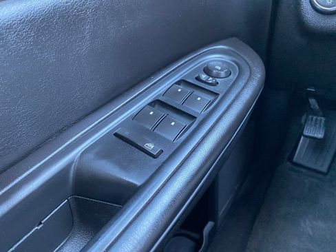 Used 2015 Chevrolet Traverse LT FWD image 33