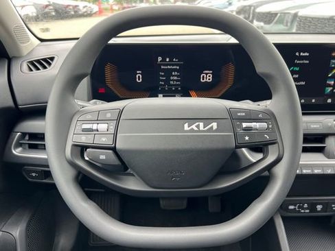 New 2026 Kia K4 LXS image 26