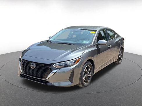 Used 2025 Nissan Sentra SV image 7