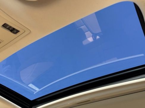 Used 2017 Lexus IS 200t w/ Premium Package image 22