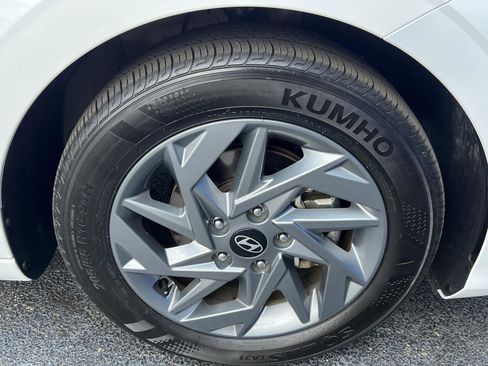 Used 2024 Hyundai Elantra SEL image 22