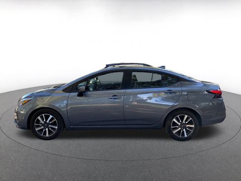 Used 2025 Nissan Versa SV image 4