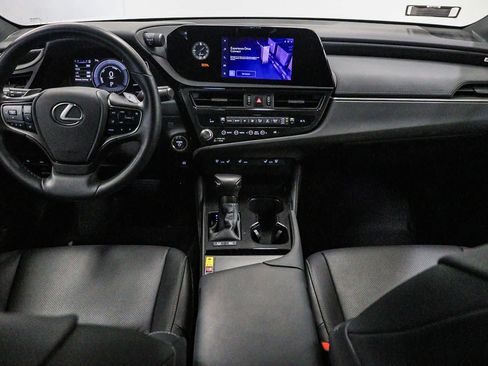 Used 2025 Lexus ES 300h w/ Premium Package FWD image 13