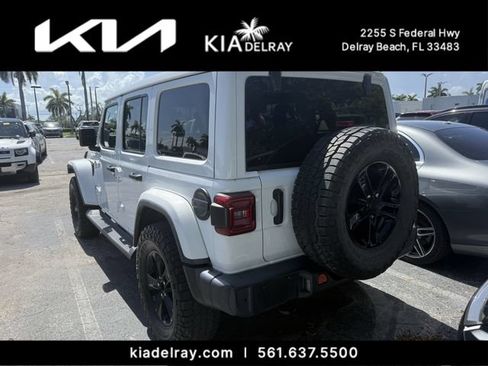 Used 2021 Jeep Wrangler Unlimited Sahara AWD/4WD image 3