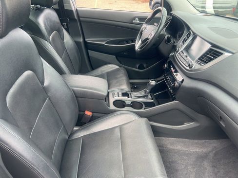 Used 2017 Hyundai Tucson Limited w/ Limited Ultimate Package 03 image 18