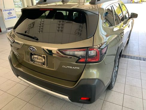 Used 2023 Subaru Outback Limited AWD/4WD image 12