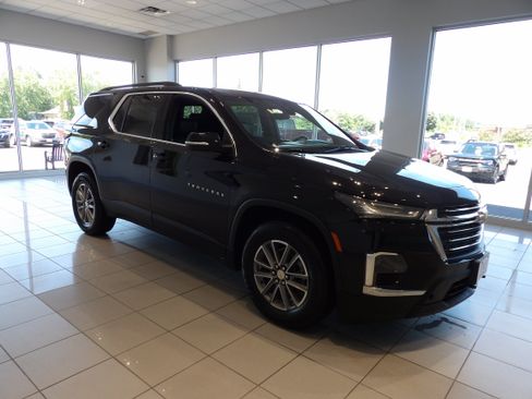 Used 2022 Chevrolet Traverse LT AWD/4WD image 3