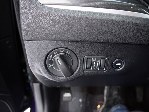 Certified 2017 Chrysler 300 Limited image 21