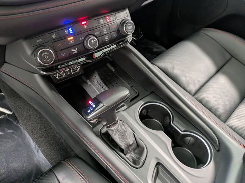 Used 2025 Dodge Durango GT AWD/4WD image 14