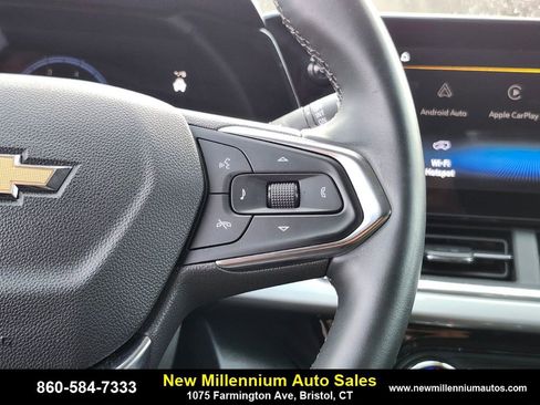 Used 2025 Chevrolet Trax LT w/ Driver Confidence Package image 27