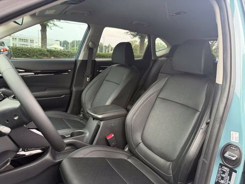 Used 2024 Kia Seltos EX FWD image 5