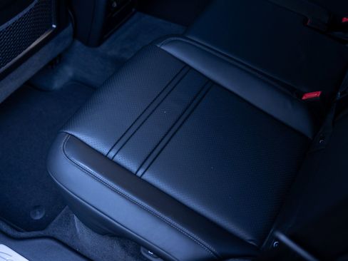 New 2025 Porsche Cayenne Coupe image 31