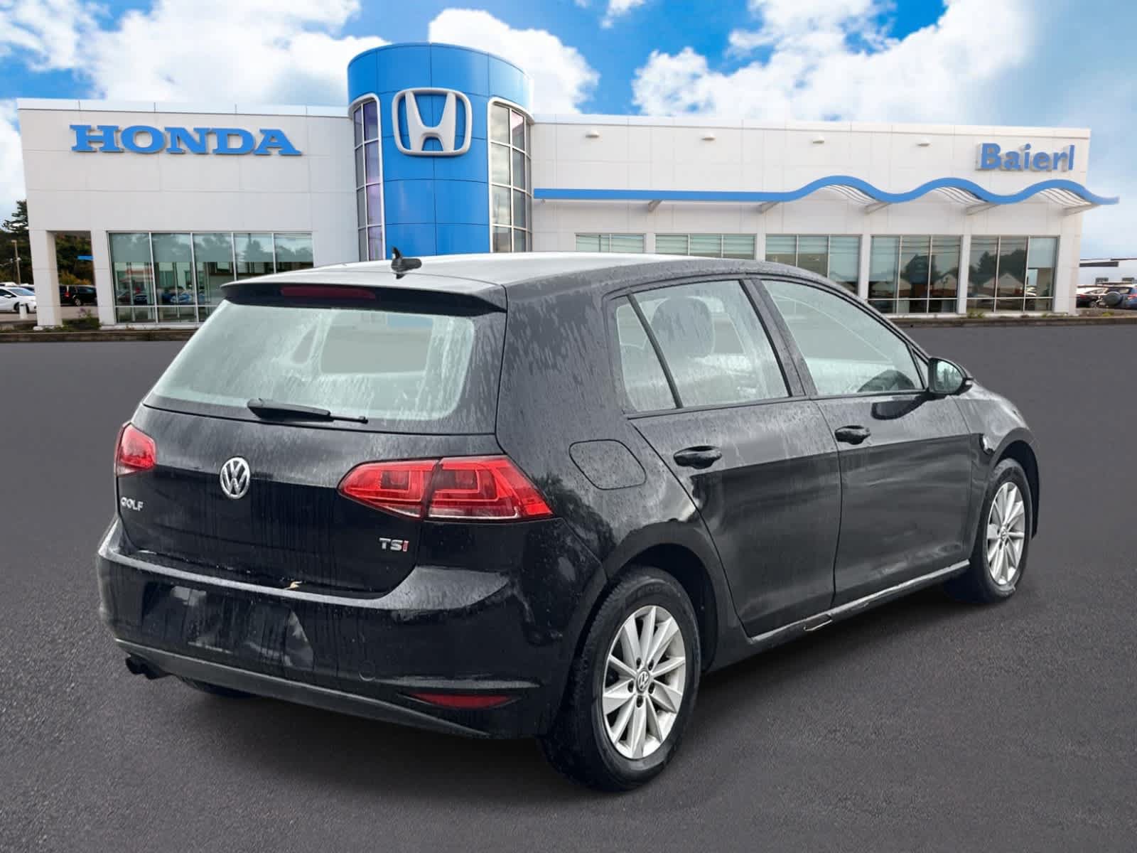 Used 2016 Volkswagen Golf S FWD image 5