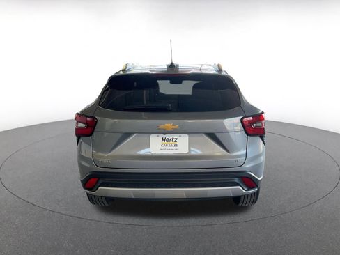 Used 2025 Chevrolet Trax LT image 16