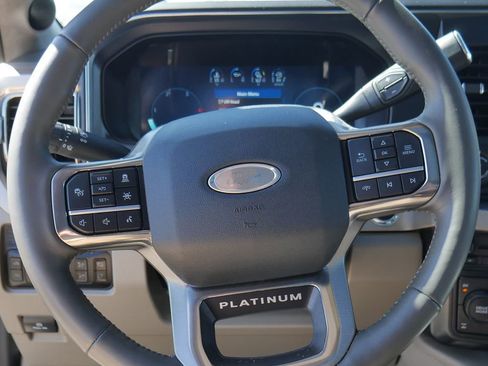 Used 2025 Ford F350 Platinum w/ Platinum Plus Package image 49