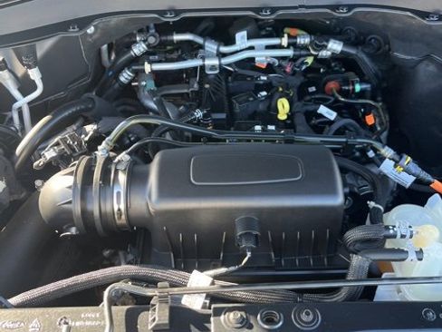 Used 2022 Ford Explorer XLT w/ Equipment Group 202A image 16