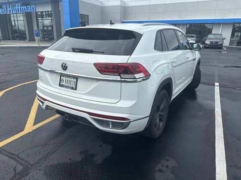 Used 2021 Volkswagen Atlas Cross Sport SE w/ V6 Towing Package FWD image 15