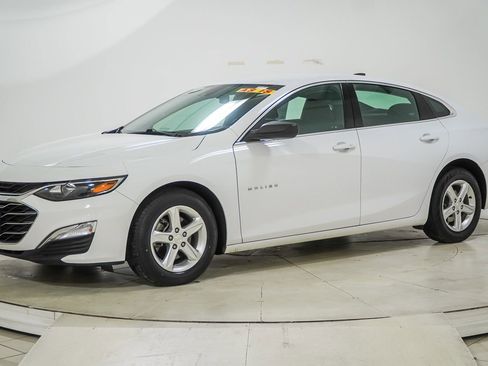 Used 2023 Chevrolet Malibu LS image 4