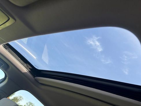 Used 2018 Honda CR-V EX image 5