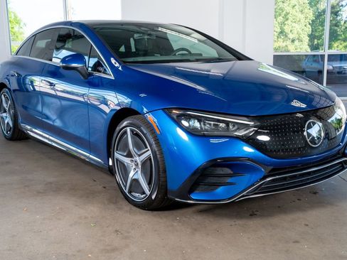 Used 2023 Mercedes-Benz EQE 350+ 4MATIC Sedan w/ Exclusive Trim Package image 6