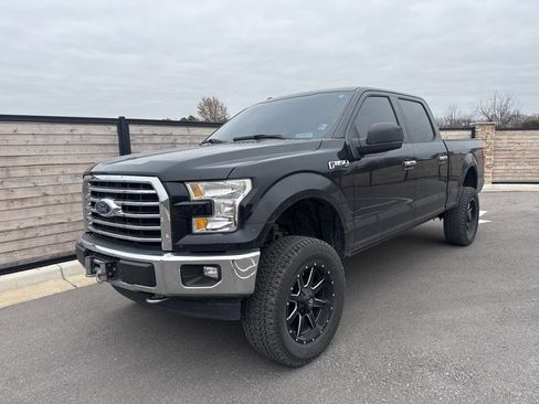 Used 2017 Ford F150 XLT w/ XTR Package image 2