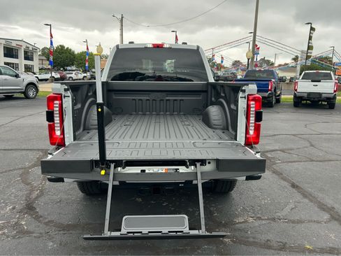 New 2026 Ford F250 XLT w/ XLT Premium Package AWD/4WD image 5