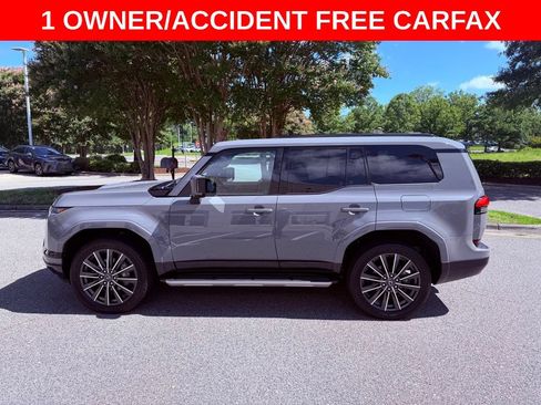 Certified 2024 Lexus GX 550 w/ Cold Area Package AWD/4WD image 4