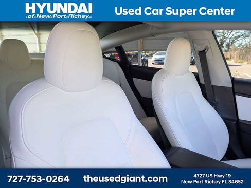 Used 2021 Tesla Model 3 Standard Range Plus image 6