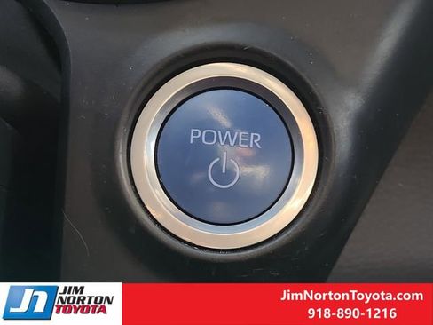 Used 2023 Toyota Sienna XLE Woodland Edition image 23