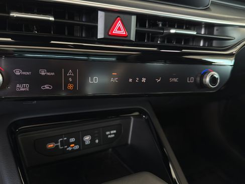 Used 2025 Kia K5 GT-Line w/ GT-Line Premium Package AWD/4WD image 28