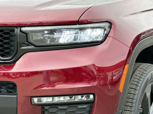 New 2025 Jeep Grand Cherokee L Limited w/ Black Appearance Package image 16