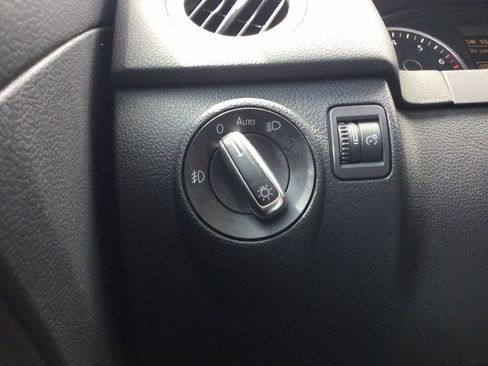 Used 2014 Volkswagen Tiguan SEL AWD/4WD image 39