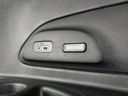 Used 2021 Chrysler Pacifica Pinnacle AWD/4WD image 36