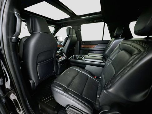 Used 2020 Lincoln Navigator L Reserve AWD/4WD image 23