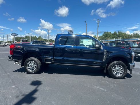 New 2025 Ford F350 Lariat w/ Lariat Ultimate Package image 4