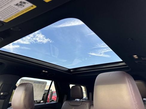 New 2026 Ford Explorer Platinum image 26