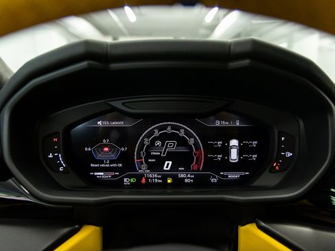Used 2024 Lamborghini Urus S AWD/4WD image 30