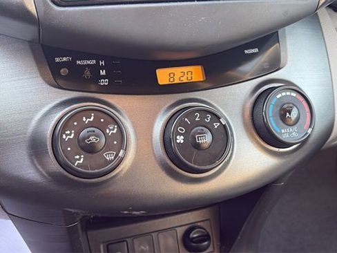 Used 2012 Toyota RAV4 4WD image 13