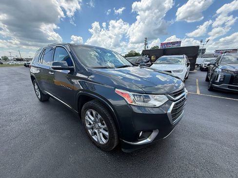 Used 2018 Chevrolet Traverse Premier w/ Driver Confidence II Package FWD image 1