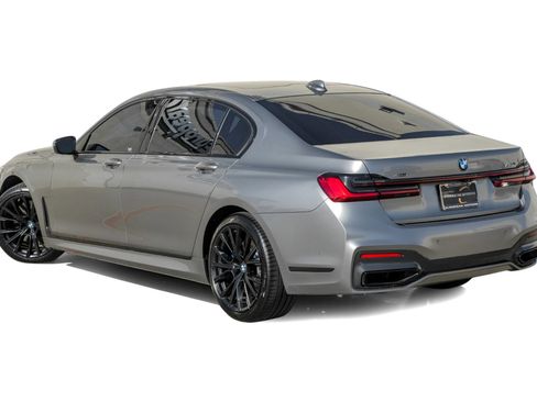 Used 2020 BMW 750i xDrive w/ Executive Package image 10