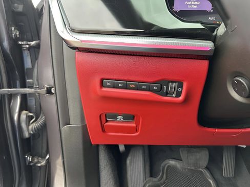 Used 2024 Jeep Wagoneer Launch Edition image 29