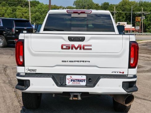 Used 2022 GMC Sierra 2500 AT4 w/ AT4 Preferred Package image 4