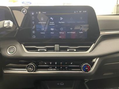 New 2025 Chevrolet Equinox LT w/ Safety and Technology Package